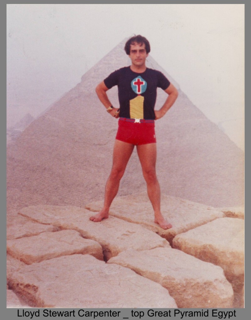 Lloyd_Stewart_Carpenter_top_Great_Pyramid 1980